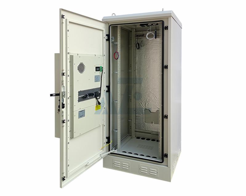 24U Waterproof HVAC Outdoor Electrical Enclosure w/ 1700BTU/H Air Conditioner, IP55, 800W x 800D mm