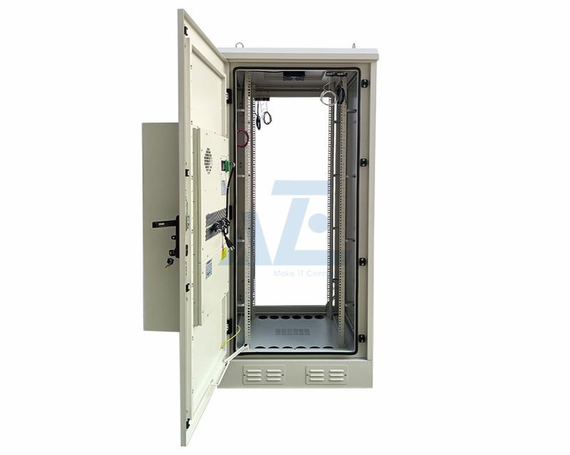24U Waterproof HVAC Outdoor Electrical Enclosure w/ 1700BTU/H Air Conditioner, IP55, 800W x 800D mm