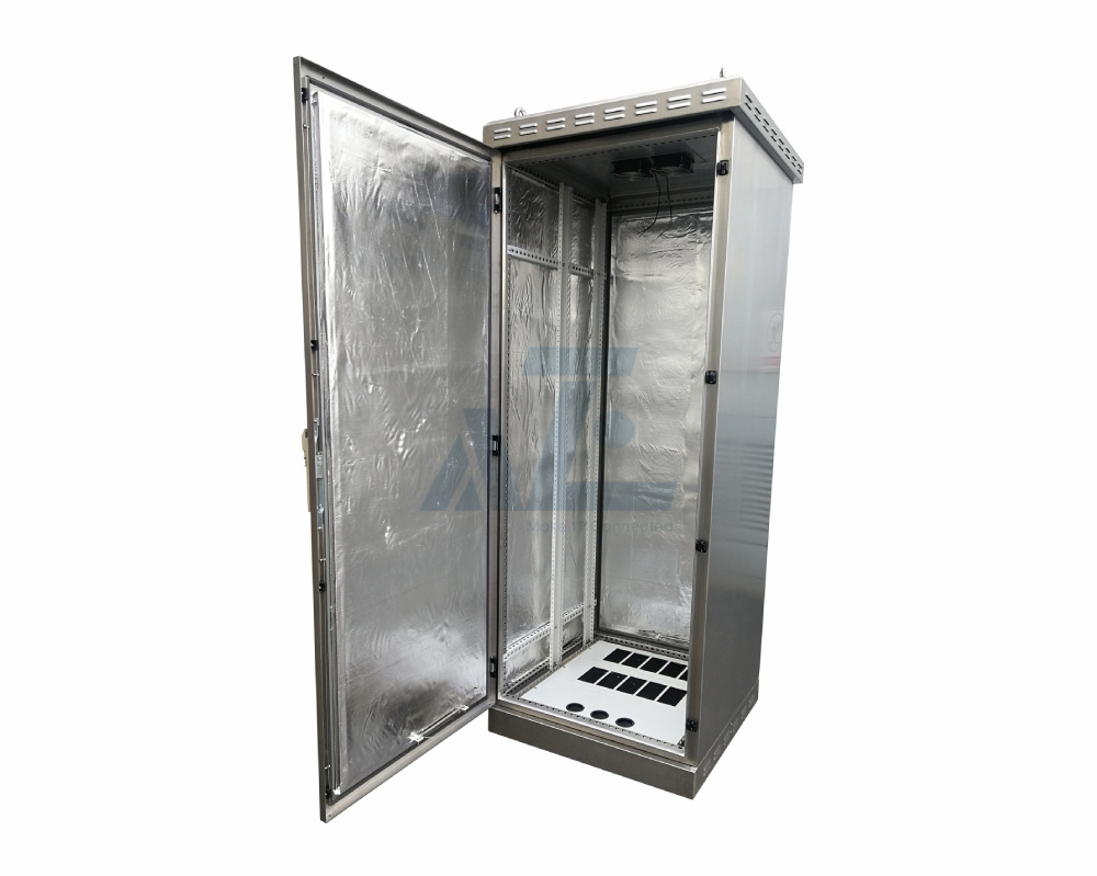 36U Stainless Steel Waterproof Outdoor Cabinet w/Cooling Fans, IP55, 800W x 800D mm