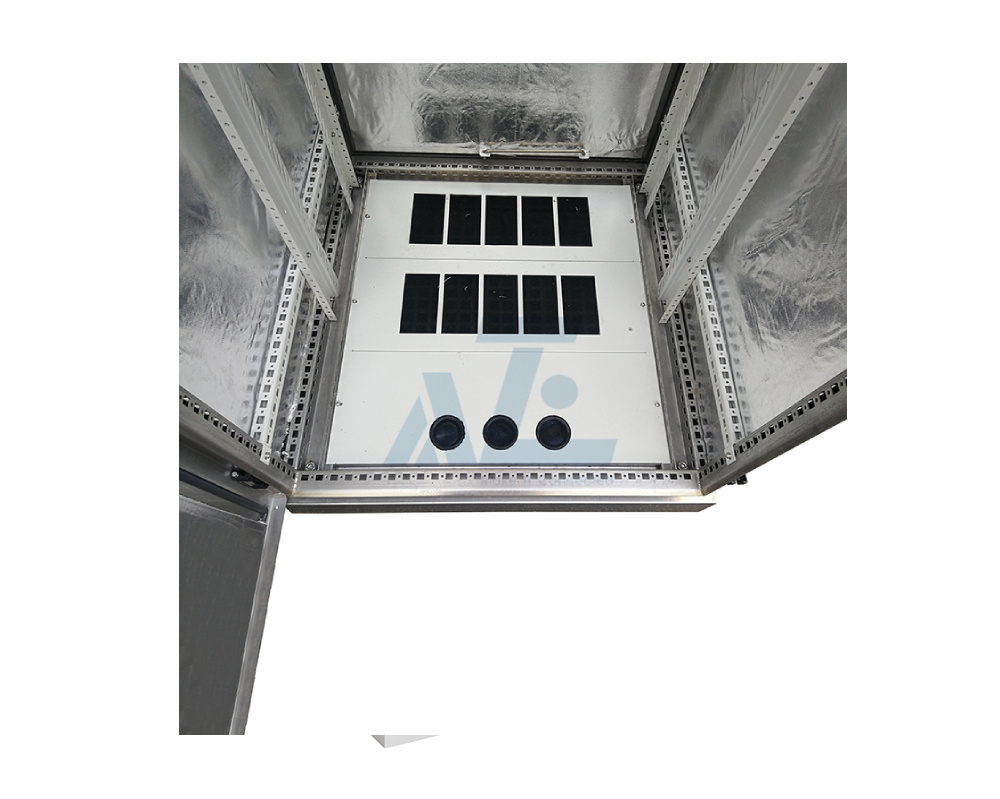 36U Stainless Steel Waterproof Outdoor Cabinet w/Cooling Fans, IP55, 800W x 800D mm