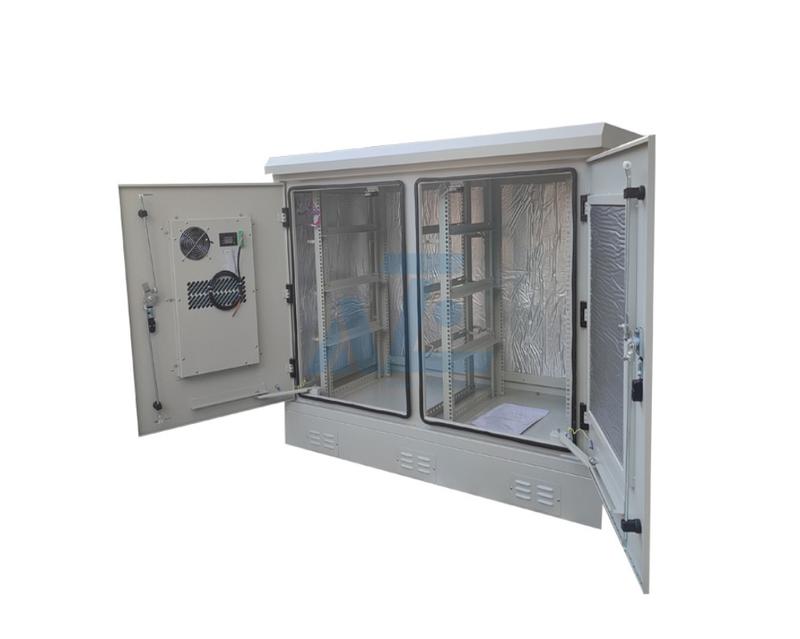 24U IP55 Rated Double Bay Outdoor Telecom Cabinets with AC Powered Air Conditioner